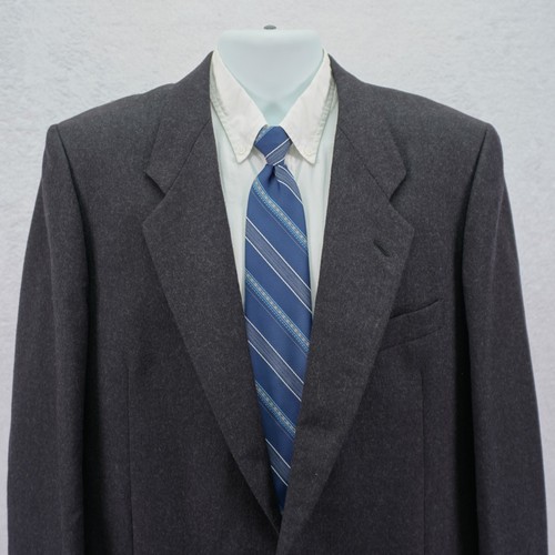 Giorgio Armani Mani Italy Flannel Wool Blazer Gray 42R Tagged 44R 2 Button