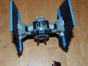 2005 Lego Star Wars 7263 Tie Fighter with Light Up Vader 100% complete manual