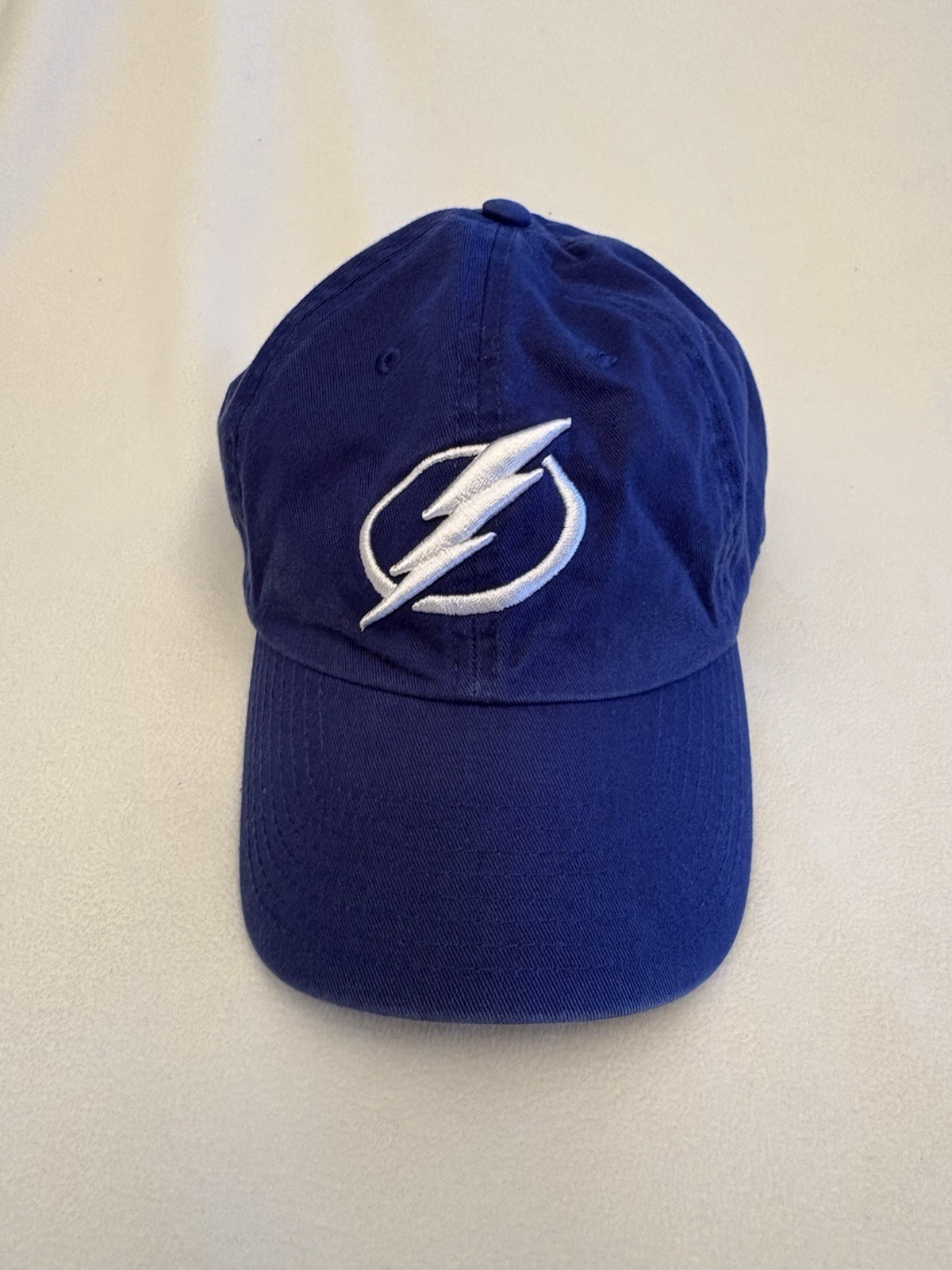 Tampa Bay Lightning Hat Cap Strap Back NHL Hockey Mens Fan Favorite Blue