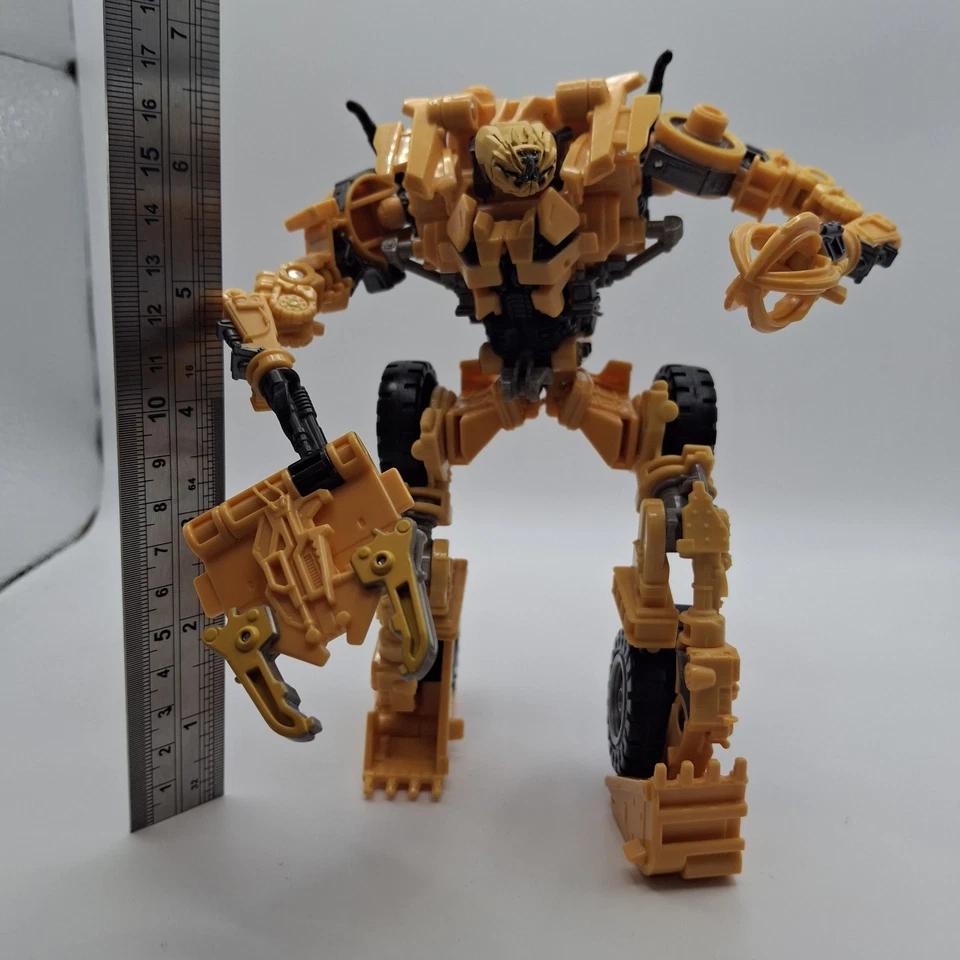 Hasbro Transformers Studio Series 60 Revenge of Fallen Constructicon Scrapper SS - Image 2 of 4