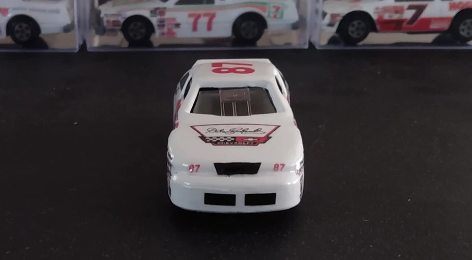 Chevrolet Lumina vintage Ertl 1/64 NASCAR #87 Dale Earnhardt Foto 4 de 4