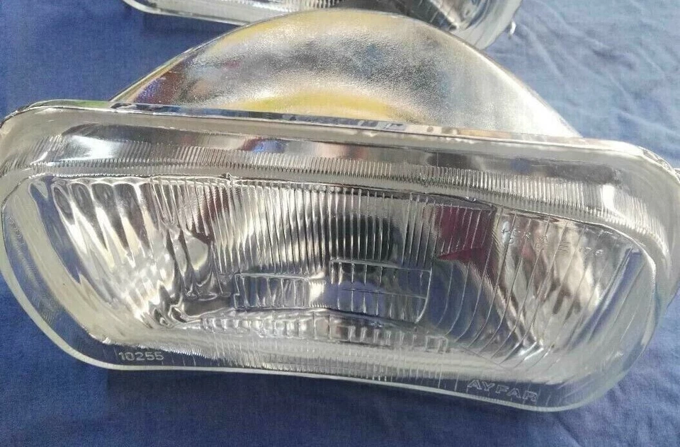 1 cada Renault R10 R12 Gordini R16 Tx / Matra Bagheera GT40 - Farol - Imagem 3 de 3