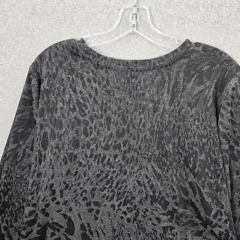 Simply Vera Vera Wang Women Sweater 2XL Gray Leopard Print Knit Long Sleeve - Image 4 of 4