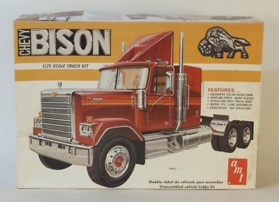 AMT Model Kit Chevy Bison 1:25 Scale