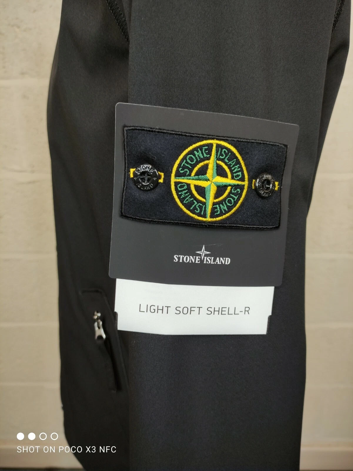 Giacca Stone Island Light Soft Shell R colore nero