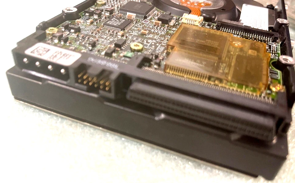 Vintage IBM SCSI DDRS-39130 9GB 68pin 03L5292 Hard Drive CERTIFIED RM3-HD2 - Image 3 of 4