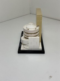 LEGO Architecture 21004 Solomon R. Guggenheim Museum 208pc Set w/ Instructions