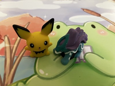 2002 Hasbro Pokemon Virtual V Trainer Figure Pichu & Suicune Capture Pack