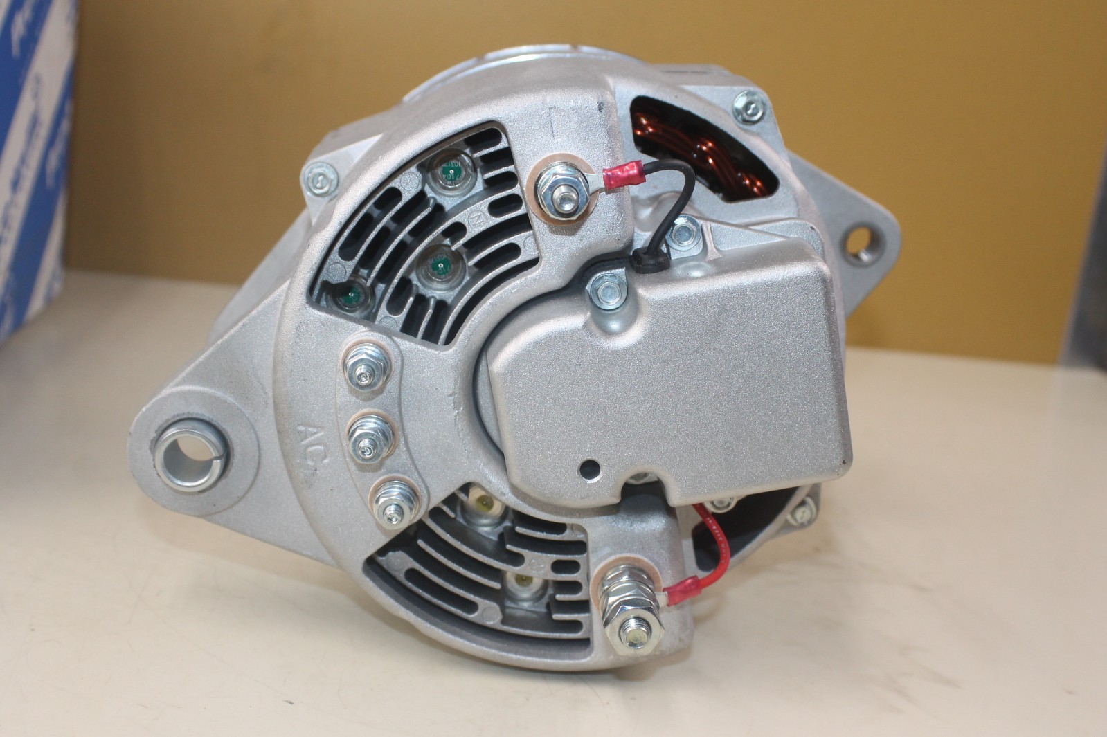 Leece Neville Prestolite Electric Alternator 8LHA2070VF 110555JHO NEW