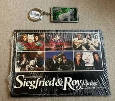 Siegfried & Roy Mirage Casino Las Vegas Oversized Postcard Set Of 7 And Keychain