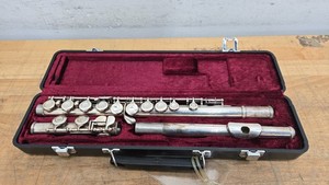 Yamaha YFL-225S Silver Flute, Nippon Gakki Student Model
