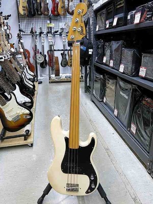 Electric Bass Guitar Greco Fretless Precision Bass 1976 White SN