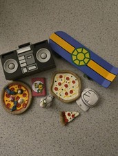 NECA TMNT piego pete skateboard book pizza club box sewer lair figure usagi