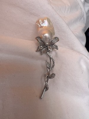 Baroque Freshwater Pearl Rose Bud Brooch Large Pearl (7cm) Vintage Style Brooch
