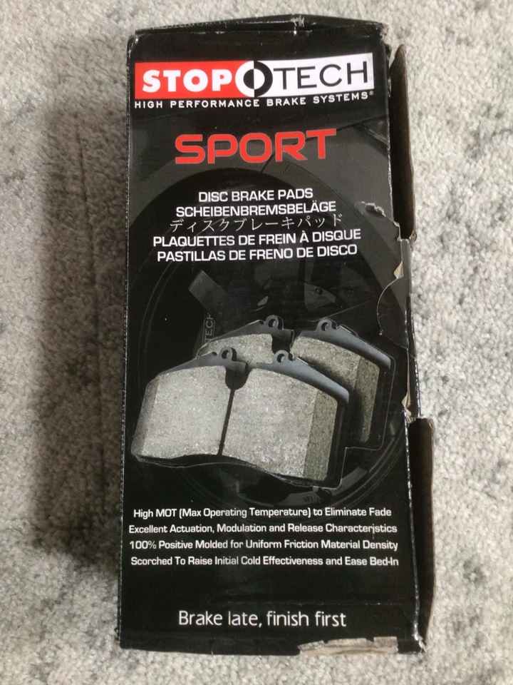 StopTech 309.13650 Front Sport Disc Brake Pad Set for Selected Dodge Dart, Lexus Foto 2 de 4