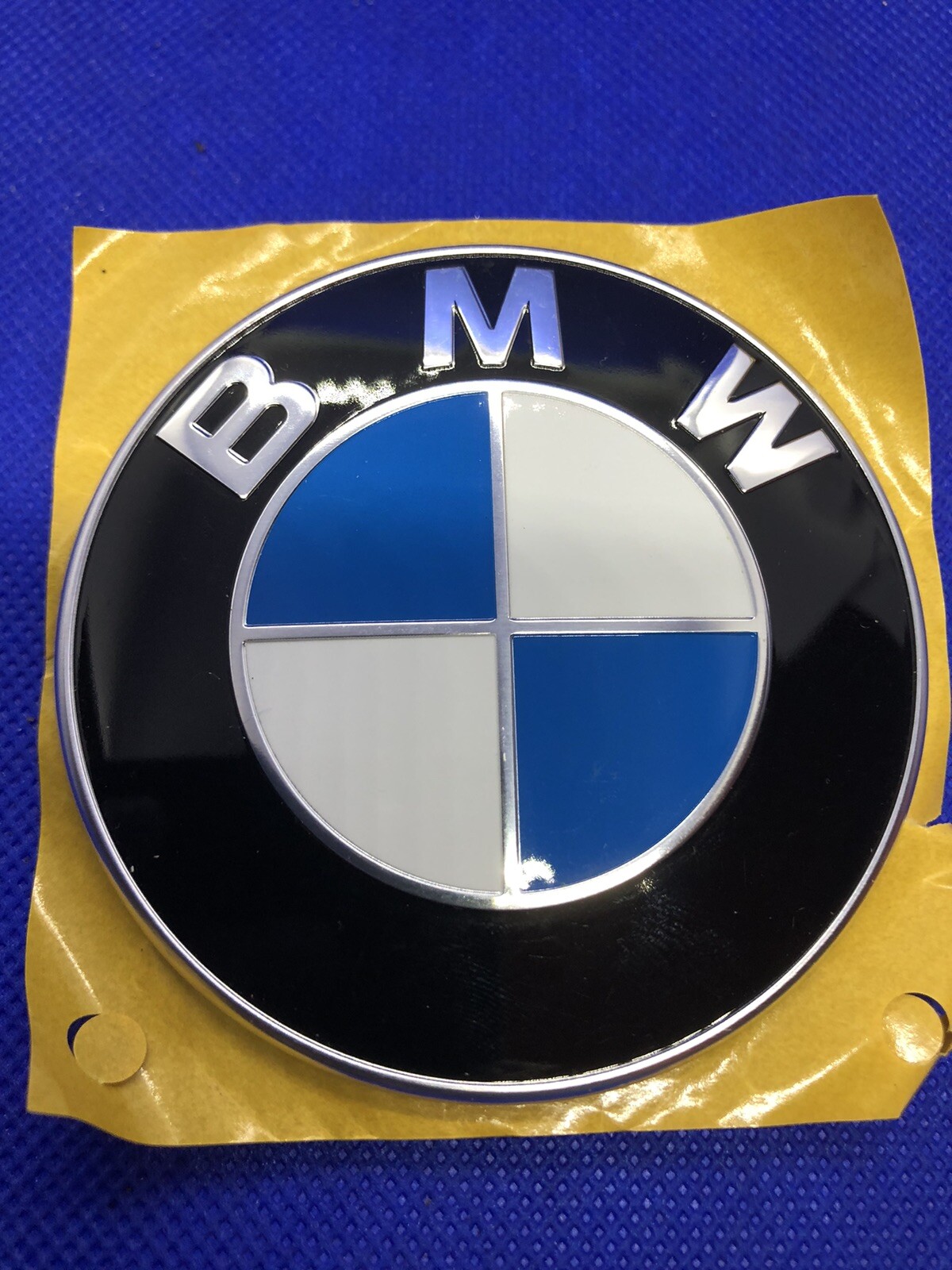 Logo de coffre BMW F30 F31 M3 avec plots de centrage d'origine pour Série 3 2011-2015