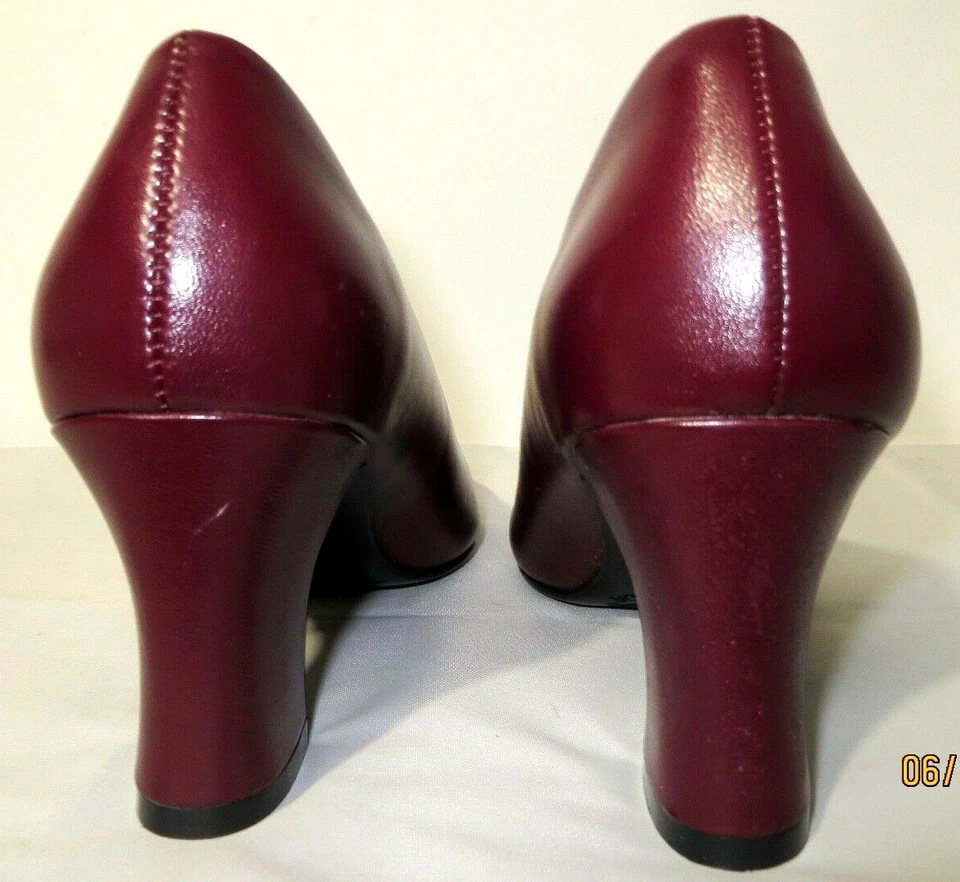 Zapatos de salón flexibles de vestir para mujer talla 6,5 granate de ASHLEY TAYLOR Foto 4 de 4