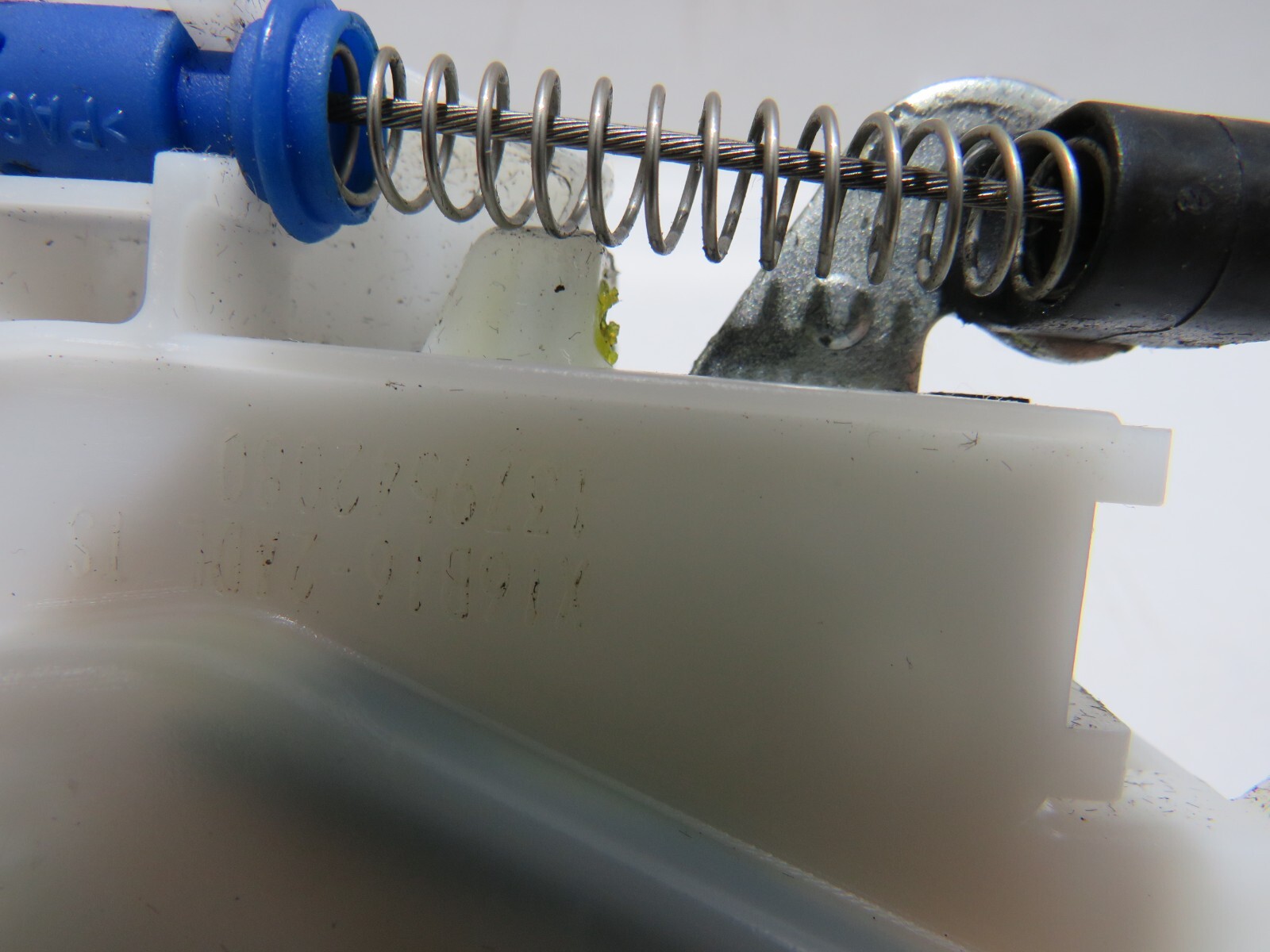 PEUGEOT BIPPER VAN 2008-17 NEARSIDE PASSENGER LEFT FRONT DOOR LOCK         R3208 thumbnail 9