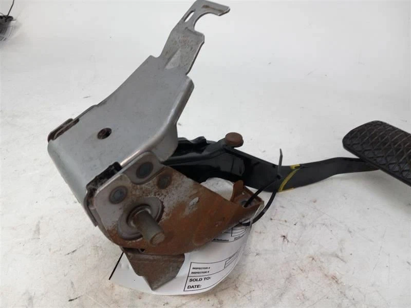 Pedal de freno Mazda CX-9 2007 Foto 4 de 4