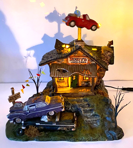 Department 56 “Rusty's Used Cars” Halloween Village Dealership Lit House #808965 - Picture 7 of 12