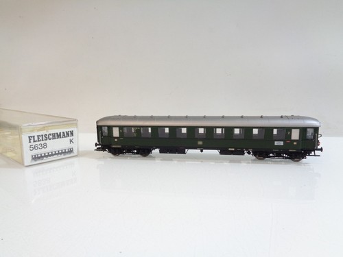 Fleischmann H0 5638 K Personenwagen 2. Kl. der DB mit Schlußlicht in OVP BH3490 | Zustand: Gebraucht