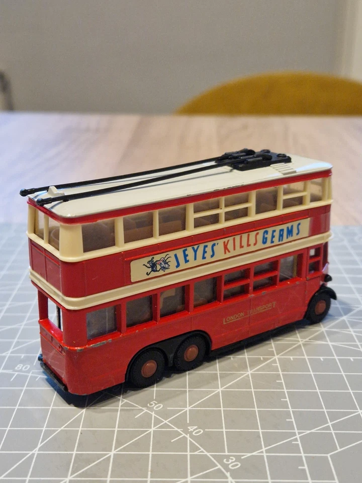 Matchbox Limited Edition Diecast Red Trolley Bus 1:76 Scale - Image 3 of 4