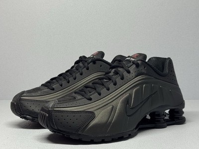 Nike Shox R4 Black Bright Crimson Triple Black Men s EU 40 US 7 New HQ1988-001