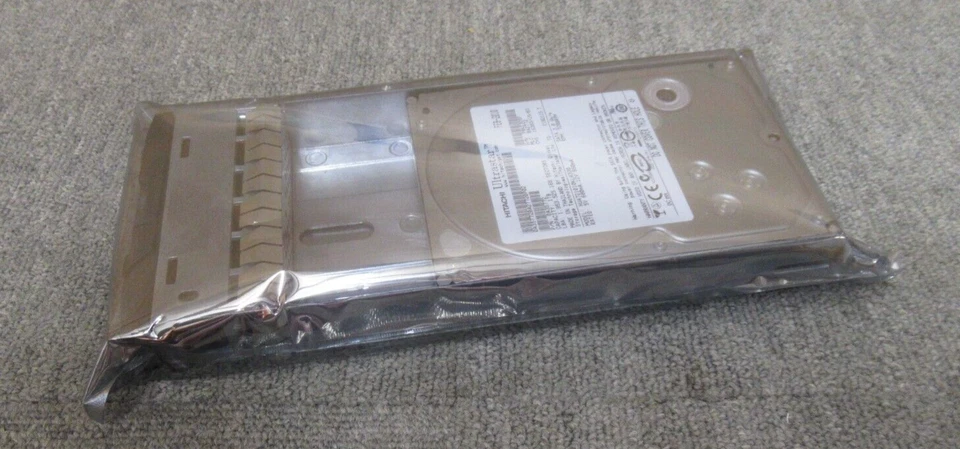 Dell EqualLogic 0A35772 HUA721010KLA330 1TB 7200RPM 32MB 3.5" Hot-Swap HDD - Image 2 of 4