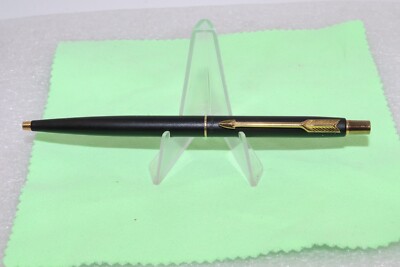 1990 Date Code 11Q Parker Classic Matte Black Gold Trim Ball Point Pen