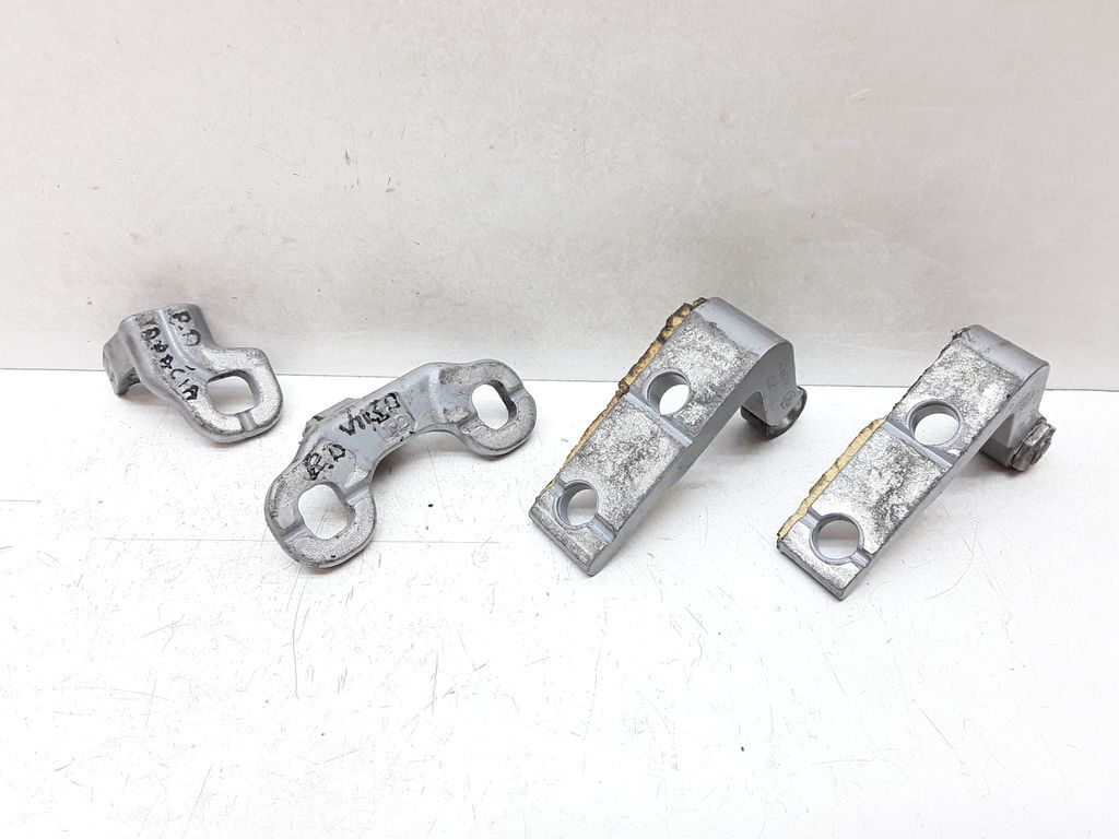Volvo V40 2013 Front right front door hinge set 31352639 LGI37893 eBay