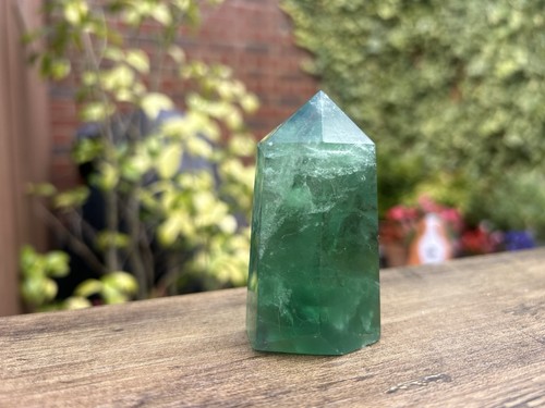 Green Fluorite Chunky Point 7cm - Picture 6 of 6