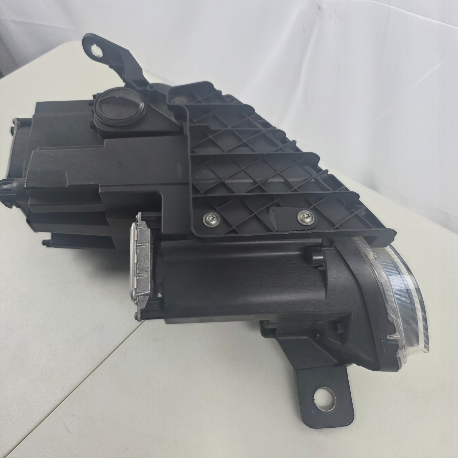 🚗 Maserati Ghibli M157 RIGHT Xenon EU HEADLIGHT GENUINE OEM 00670038232
