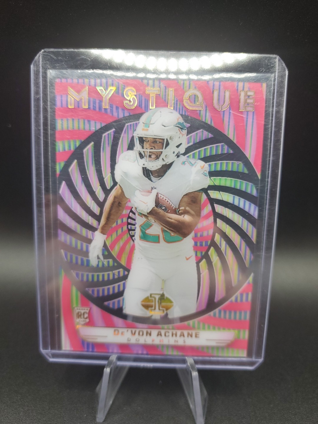 2023 Panini Illusions - Mystique De'Von Achane #9 Pink /399 (RC)