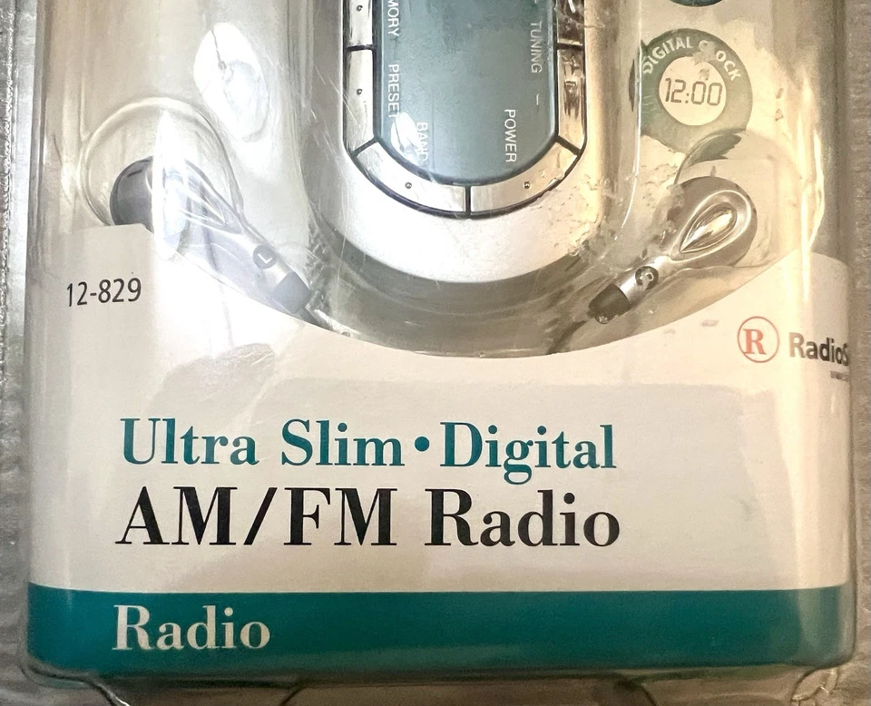 Radio Shack Pocket Radio 12-829 AM FM New Sealed Vintage - Image 2 of 4