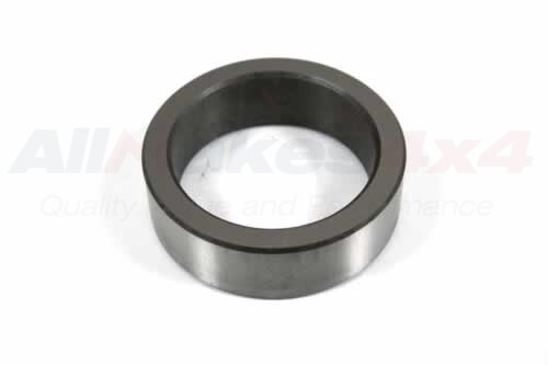 LAND ROVER D1/DEF ALL/RRC/S3 FRONT AXLE PINION BEARING SPACER 539745 NEW - Picture 1 of 1