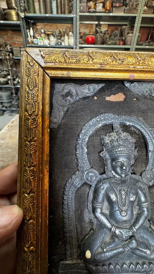 Antigua mano ansia jainista dios religioso Shri Mahavir Swami placa hecha en plata enmarcada Foto 4 de 4