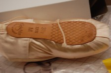 NIB Nikolay Suffolk Ulanova Ballet Pointe Shoes 3.5 3X XXX Med Shank Not Re