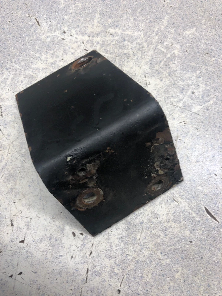 FORD 120 Tractor Starter Generator Bracket Foto 2 de 3