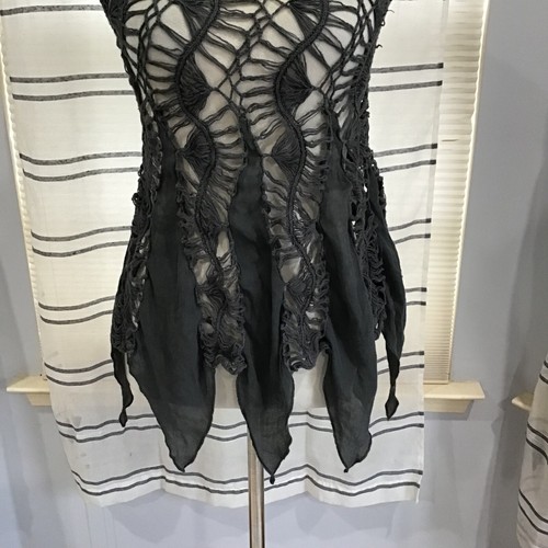 VTG Women Juniors Med Charcoal Gray Open Weave Crochet Y2K Whisigoth Boho Top - Bild 4 von 10
