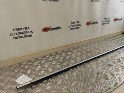 Volkswagen Tiguan 2013 5n Front Right Door Window Trim 5N0837476E  