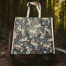 REUSABLE SHOPPING TRAVEL TOTE BAG LEOPARDS ECO FRIENDLY TJX NEW