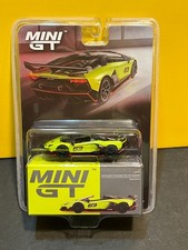 1/64 MINI GT #887 LAMBORGHINI AVENTADOR SVJ #63 ROADSTER VERDE SHOCK