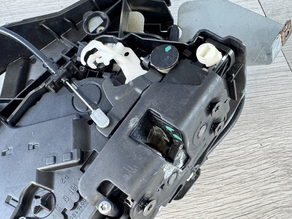 VOLVO S80/V70/CERRADURA PUERTA TRASERA/DERECHA/LADO DERECHO 31253668/O\S\R/XC70/2009 Foto 4 de 4