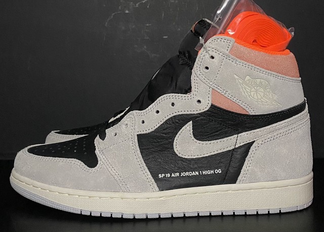 air jordan 1 retro high og neutral grey hyper crimson
