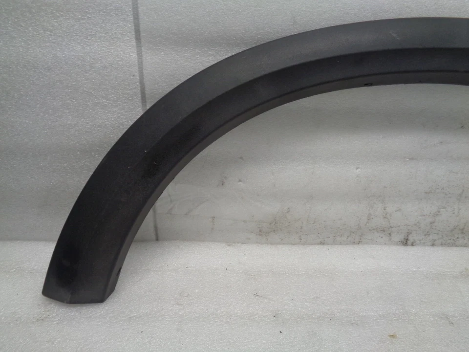 Moldura de arco de rueda de pasajero trasero derecho Volvo XC90 2003-2012 OEM AK230163 Foto 2 de 4