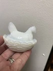 Westmoreland Vintage Opalescent White Mini Hen On Nest