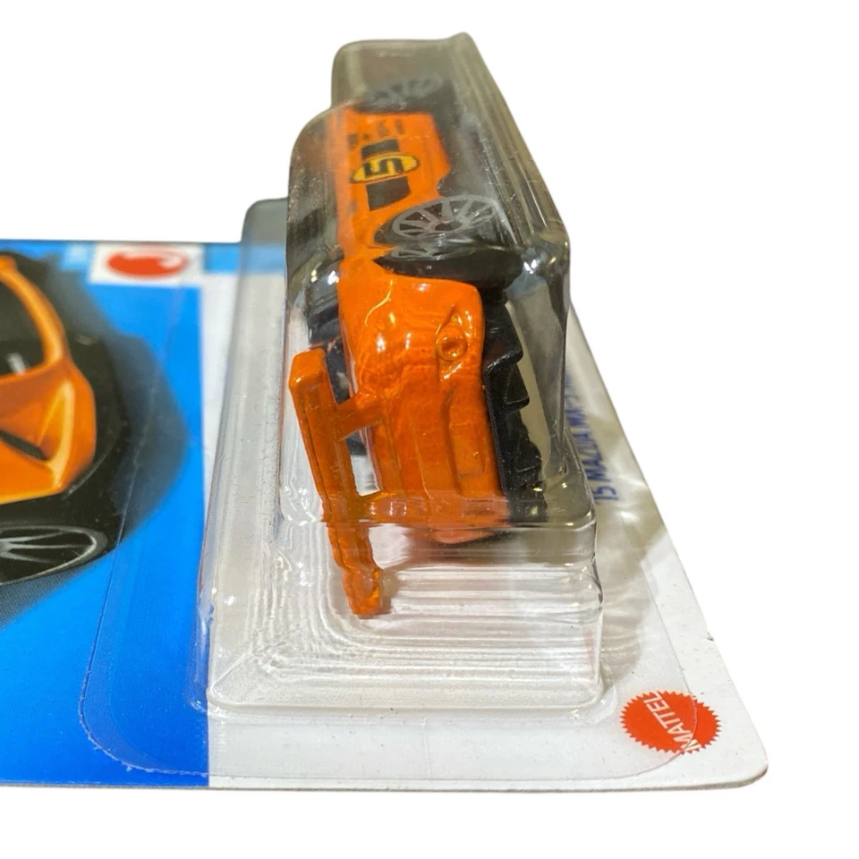 Carro Hot Wheels ’15 Mazda MX-5 Miata Orange HW J-Imports 69/250 3/10 fundido 1:64 - Imagem 4 de 4