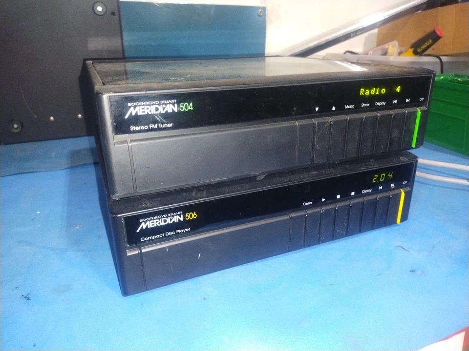 Amplificador integrado reproductor de CD MERIDIAN 506 - LEER Foto 2 de 4