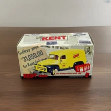 First Gear 2005 Collectible Kent Feeds #48-0070 1953 International Panel Van New