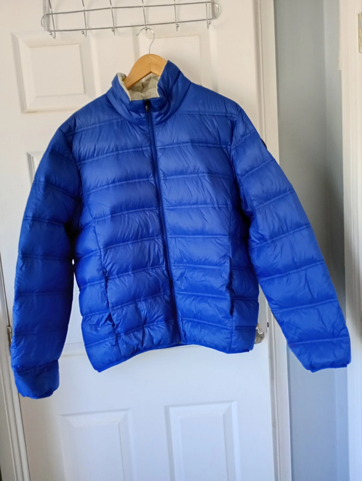 Michael Kors Blue Packable Jacket Size L
Opens in a new window or tab